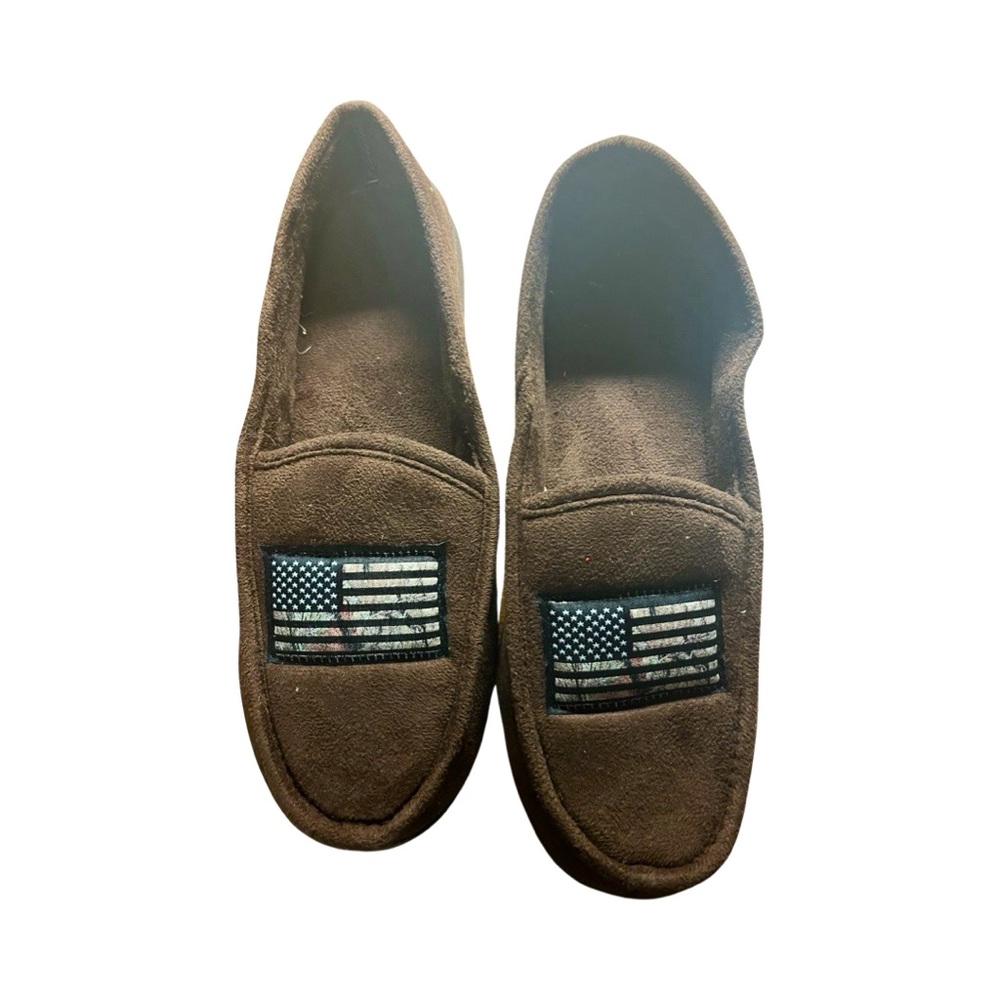 Mossy Oak men’s American flag slippers Size Medium - Brown